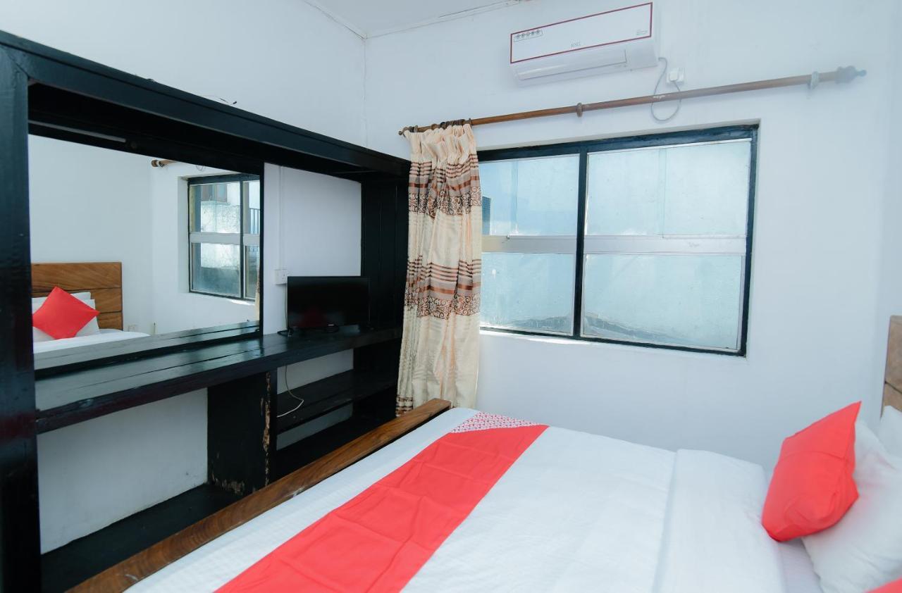 Oyo 479 Water Front Hotel Kandy Luaran gambar