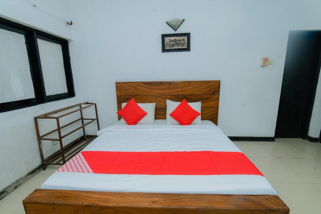 Oyo 479 Water Front Hotel Kandy Luaran gambar
