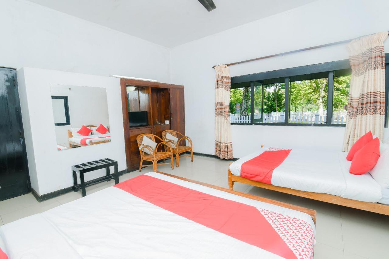 Oyo 479 Water Front Hotel Kandy Luaran gambar