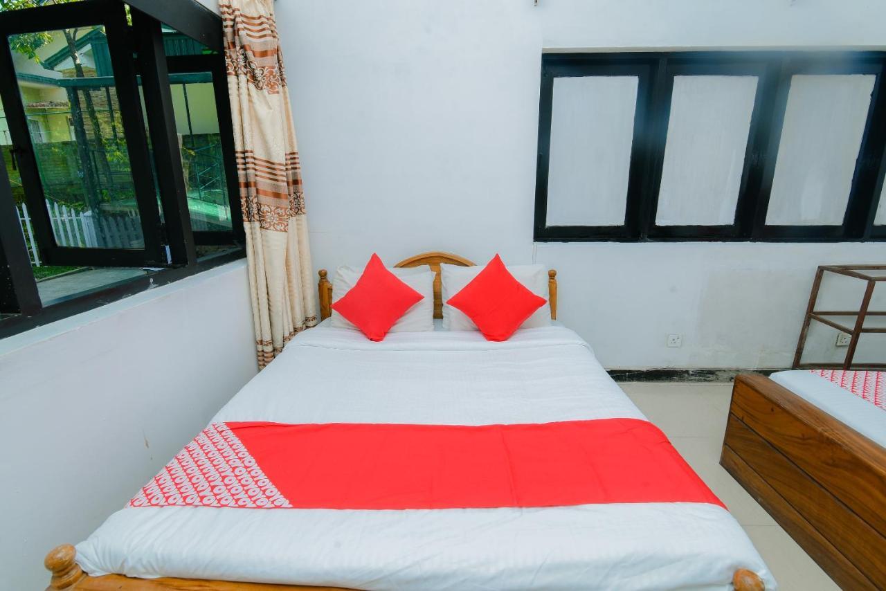 Oyo 479 Water Front Hotel Kandy Luaran gambar