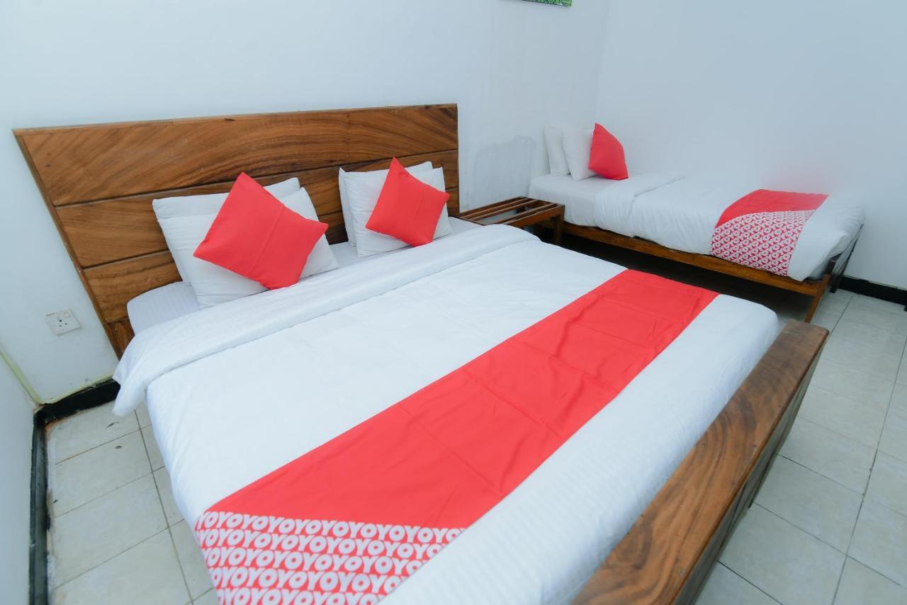 Oyo 479 Water Front Hotel Kandy Luaran gambar